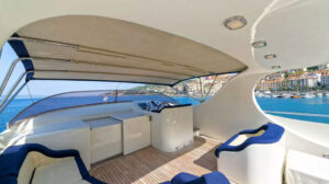 Cruiser dislocante di 27 metri del 2004