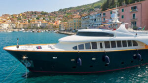 Cruiser dislocante di 27 metri del 2004
