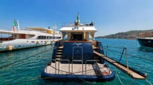 Cruiser dislocante di 27 metri del 2004