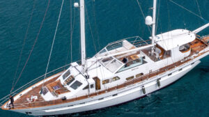Superyacht a vela Modello White Star of RORC lunghezza 28,50 metri progettato da De Vries Lentsch e A.Oehlmann e costruito dai cantieri Scheepswerf Porsius in Olanda